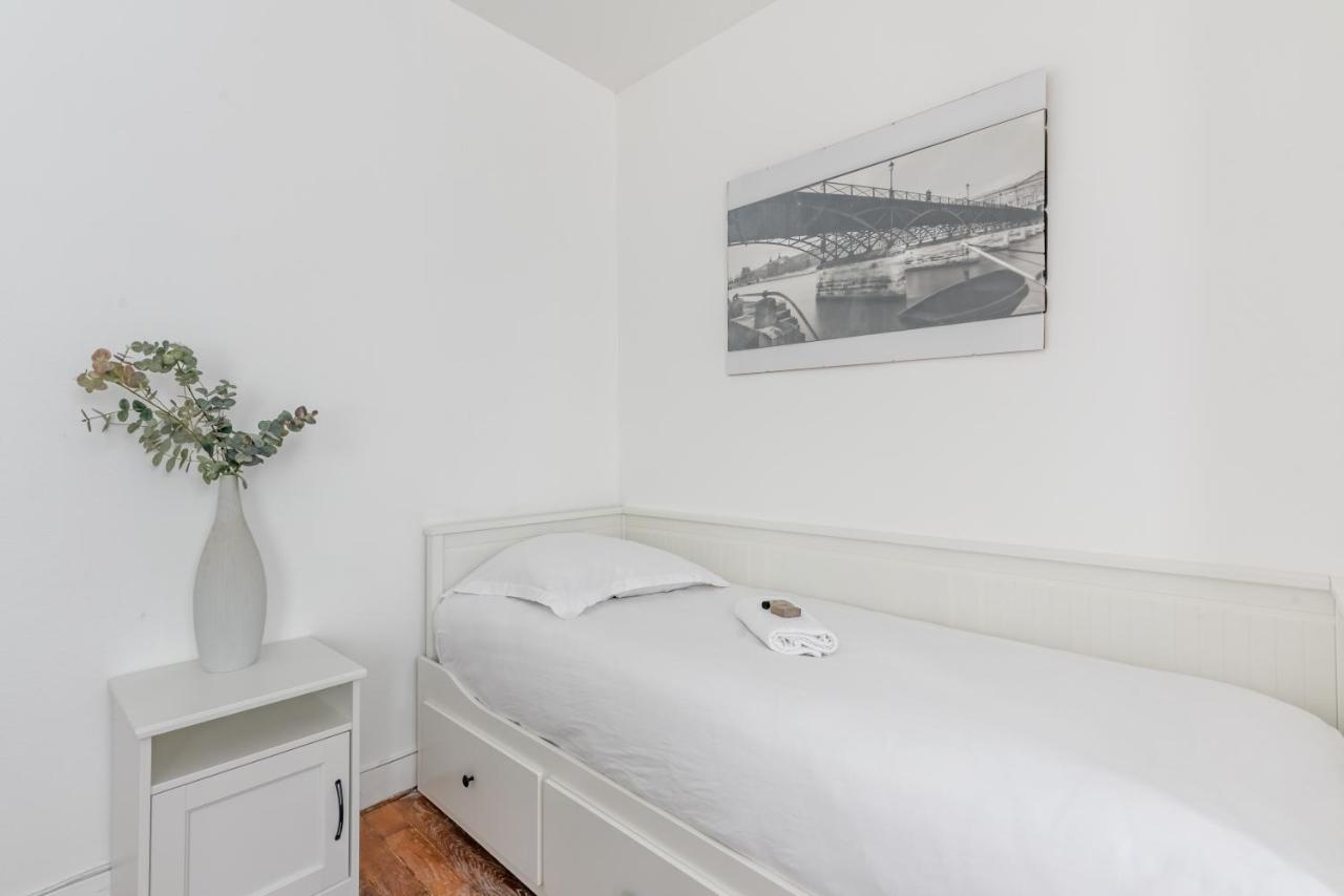 Appartement Magenta Quest Paris Exterior photo